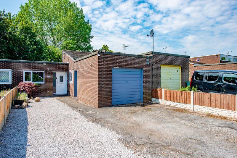 Fenwick Lane, Halton Lodge, Runcorn 3 bed bungalow £135,000