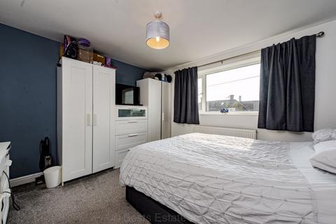 1 Beaconsfield Road, Runcorn, WA7 4BX