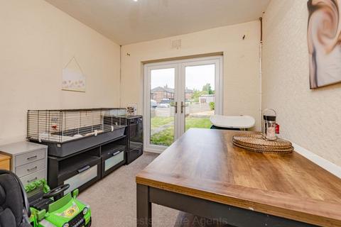 1 Beaconsfield Road, Runcorn, WA7 4BX