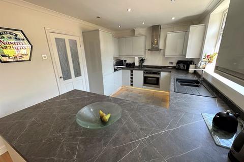 20 Beechcroft Drive, Whitby, Ellesmere Port, CH65 6PE