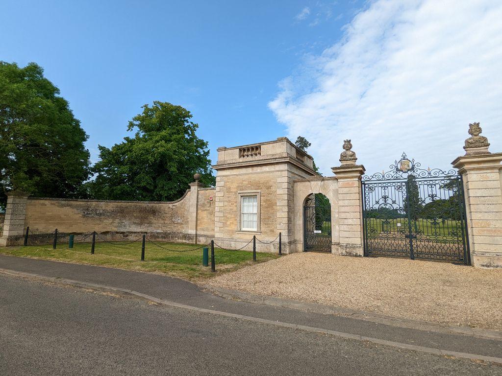 Lodge, Main Road, Uffington, Stamford... 1 bed stone house £1,000 pcm