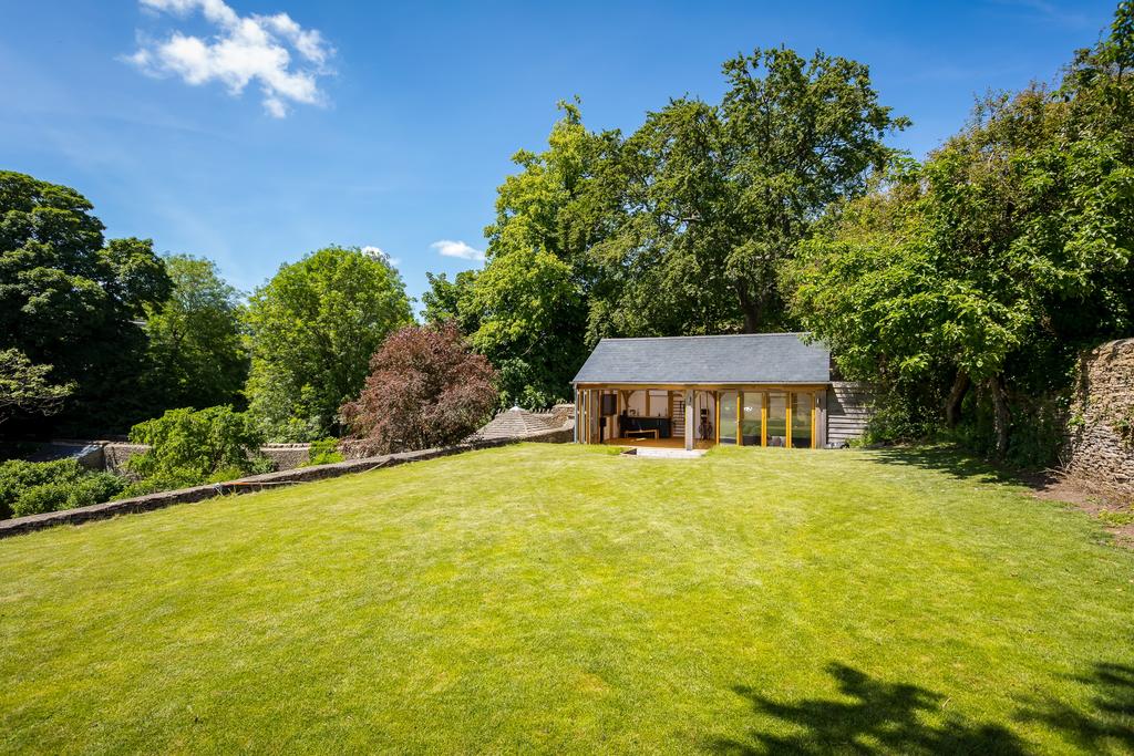 Chipping Croft, Tetbury, GL8 8 DQ, for sale with...