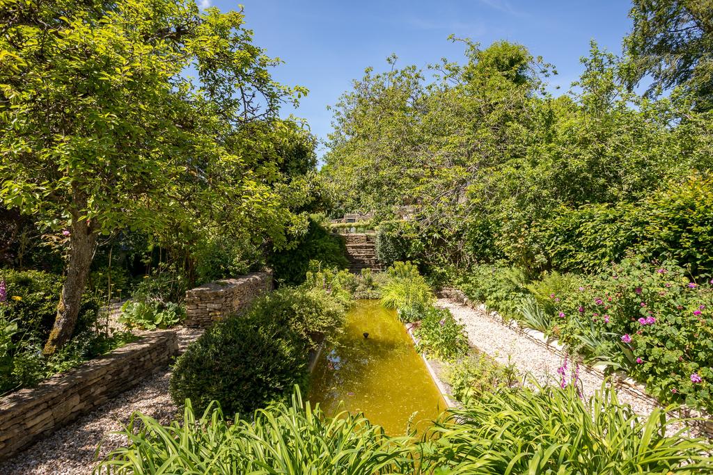 Chipping Croft, Tetbury, GL8 8 DQ, for sale with...