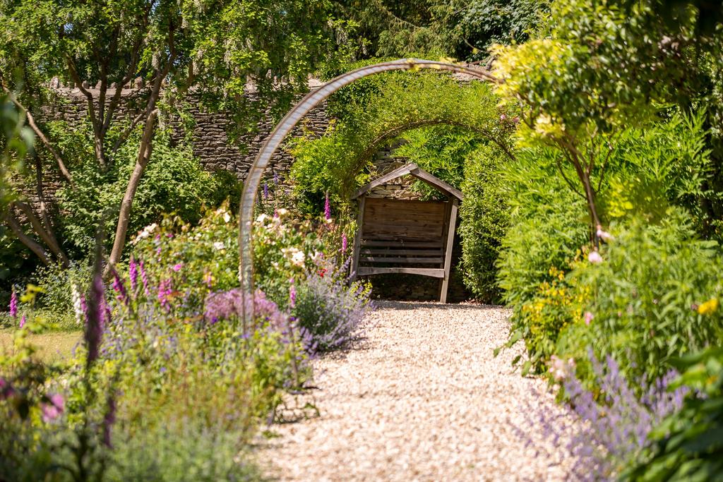 Chipping Croft, Tetbury, GL8 8 DQ, for sale with...