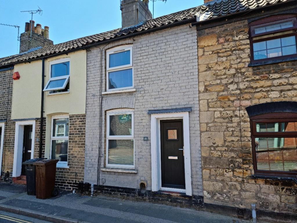 Rasen Lane, Lincoln 2 bed terraced house £795 pcm (£183 pw)