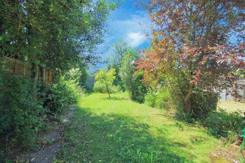 74 Bourne View, Greenford, UB6 7QT