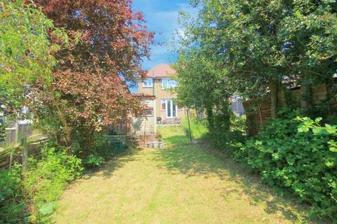 74 Bourne View, Greenford, UB6 7QT