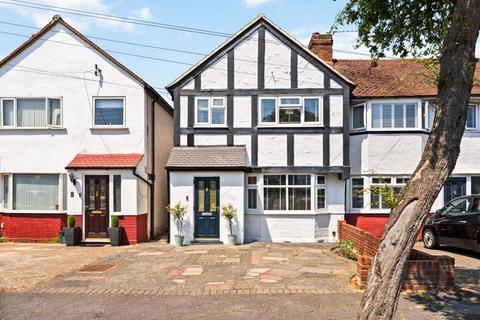 120 Buckland Way, Worcester Park, KT4 8NP
