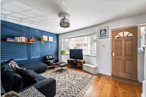120 Buckland Way, Worcester Park, KT4 8NP