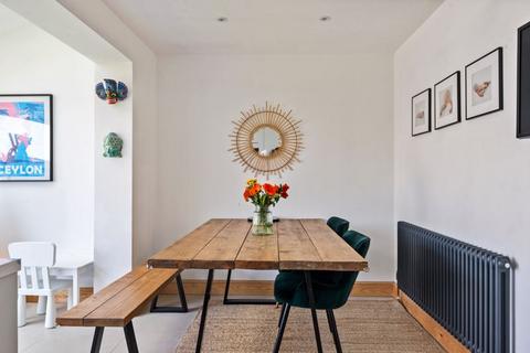 120 Buckland Way, Worcester Park, KT4 8NP