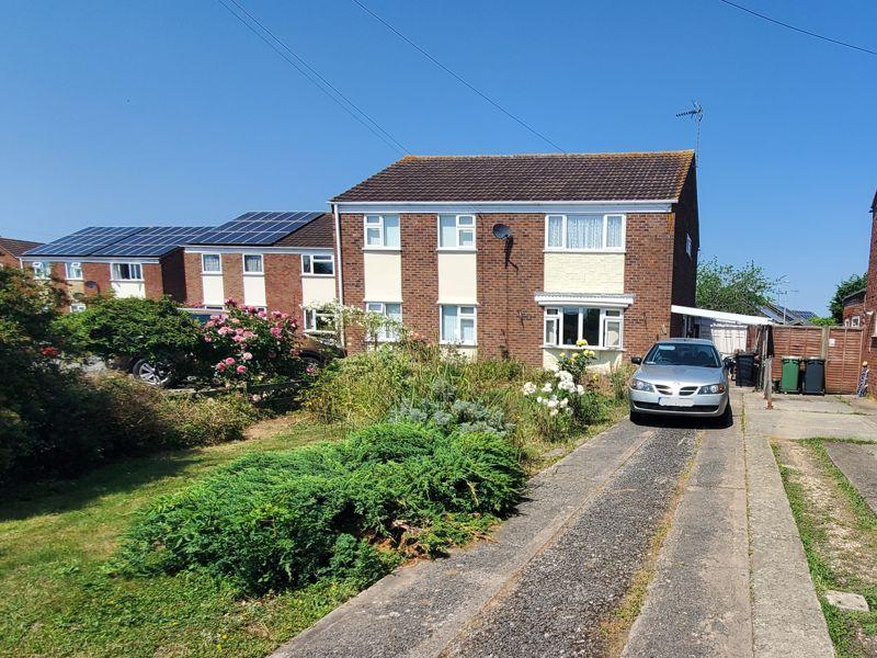 Fieldcourt Gardens, Quedgeley, Gloucester 3 bed semidetached house for