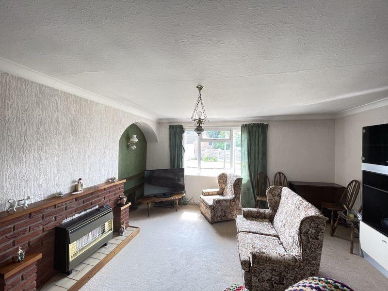 WOMBOURNE, Hazel Grove 2 bed apartment for sale £145,000