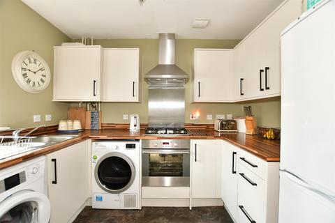 20 Broadview Close, Kingsnorth, Ashford, TN25 7AQ
