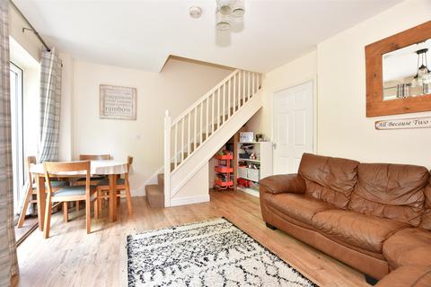 20 Broadview Close, Kingsnorth, Ashford, TN25 7AQ