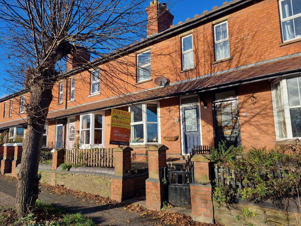 Bargates, Leominster, Herefordshire... 2 bed terraced house £185,000