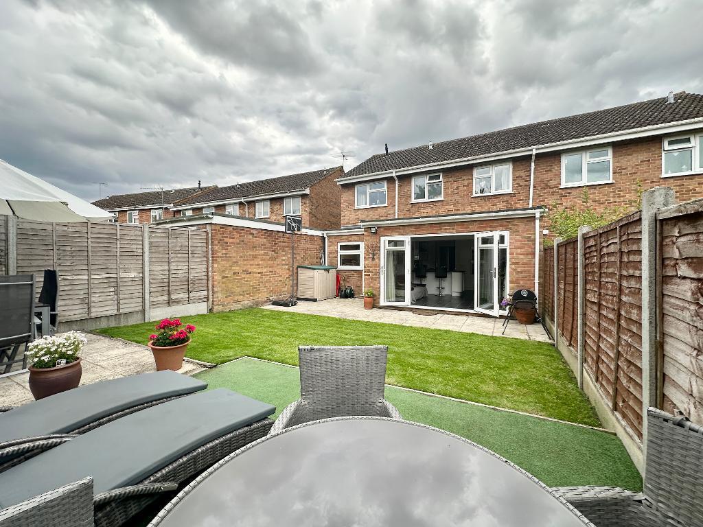 Park Leys, Harlington, Bedfordshire, LU5 6LY 4 bed semidetached house for sale £395,000