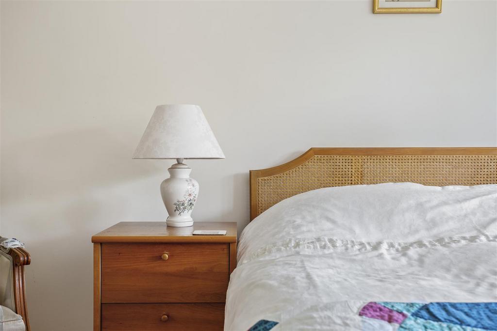 Flat 2 319505  (17).jpg