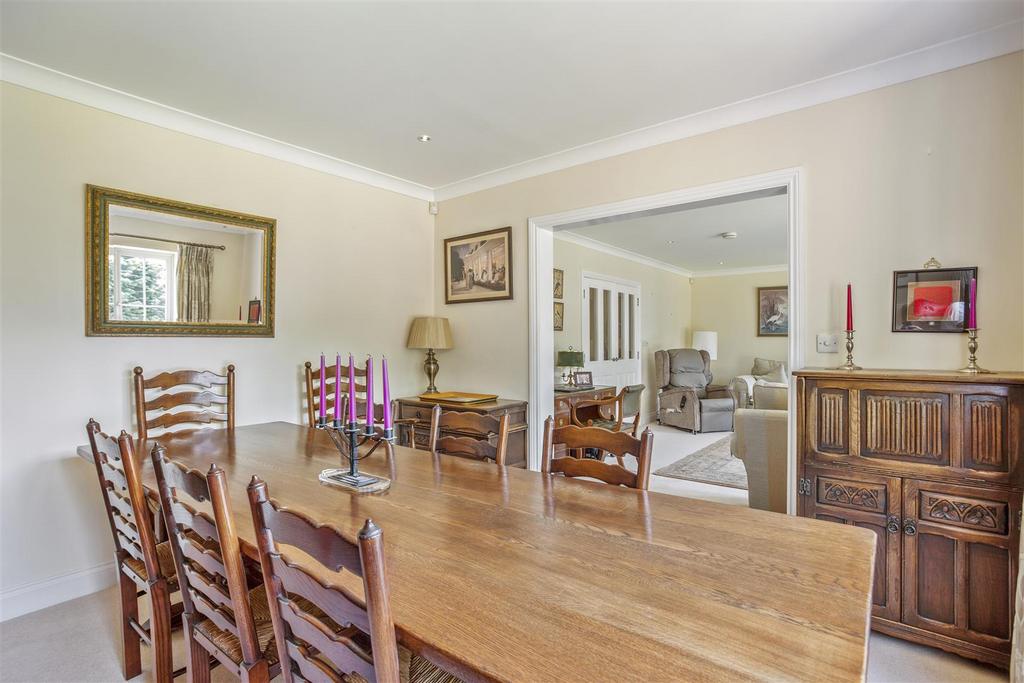 Flat 2 319505  (12).jpg