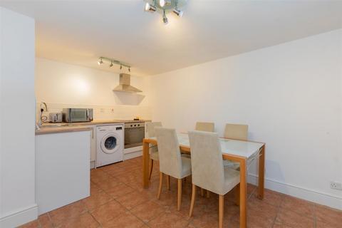 1 bedroom flat for sale, High Street, Benson, Benson OX10