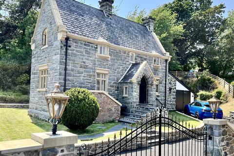 3 bedroom house for sale, Llanrwst