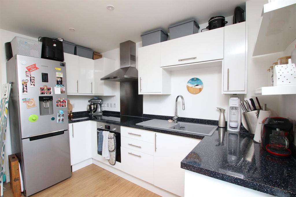 Kitchen..JPG