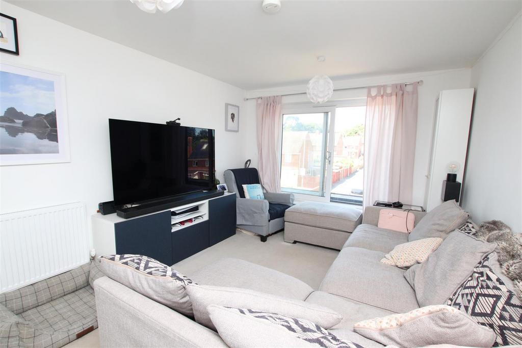 Living Room..JPG