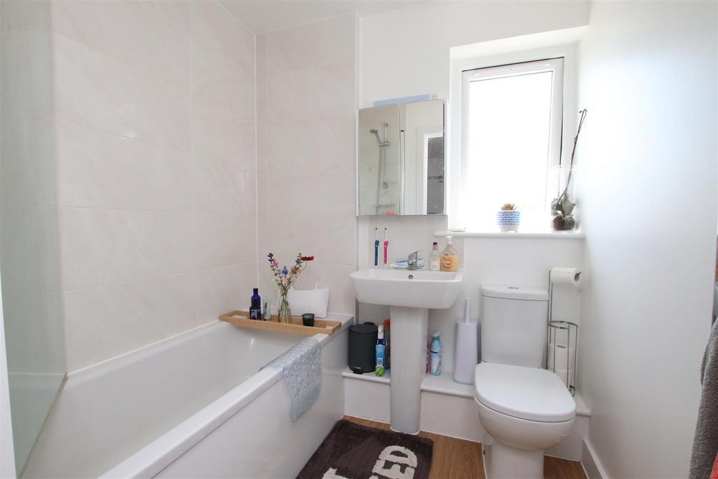 Bathroom.JPG