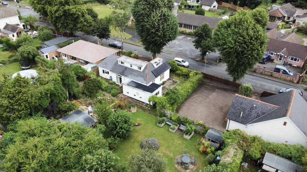 Carisbrooke Road, Hucclecote, Gloucester 4 bed bungalow £575,000