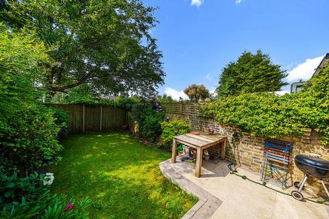 133 Bathurst Gardens, London, NW10 5JJ