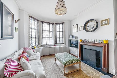 133 Bathurst Gardens, London, NW10 5JJ