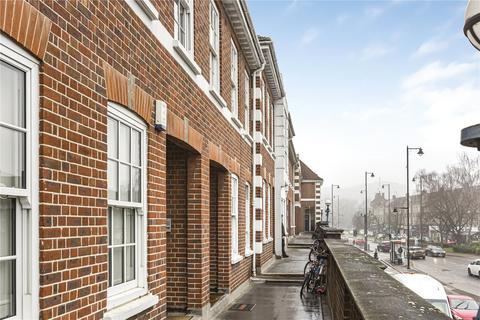 3 bedroom flat for sale, Cockfosters Road, Barnet, EN4