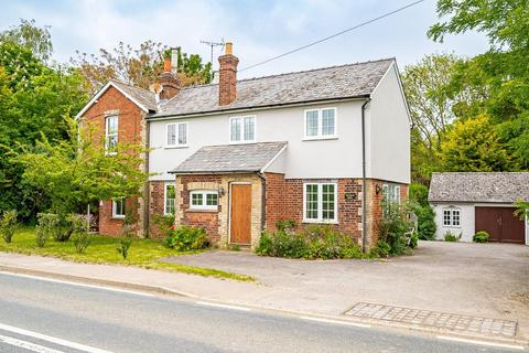 4 bedroom detached house for sale, Chelmsford Road, Barnston, Dunmow, Essex