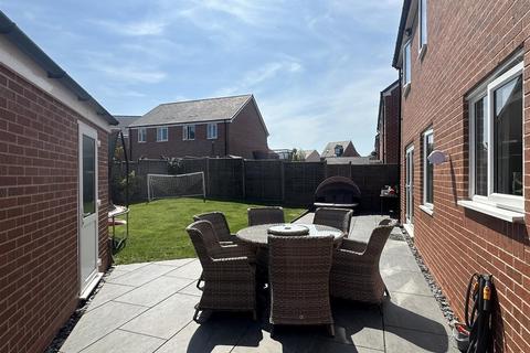 78 Bailey Avenue, Meon Vale, Stratford-upon-avon, CV37 8QW