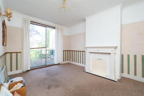 3 bedroom semi-detached house for sale, Cambridge Road, Carshalton