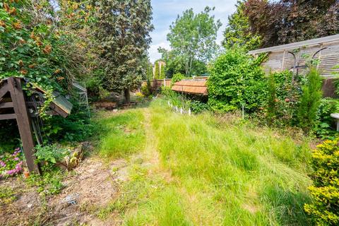 3 bedroom semi-detached house for sale, Cambridge Road, Carshalton