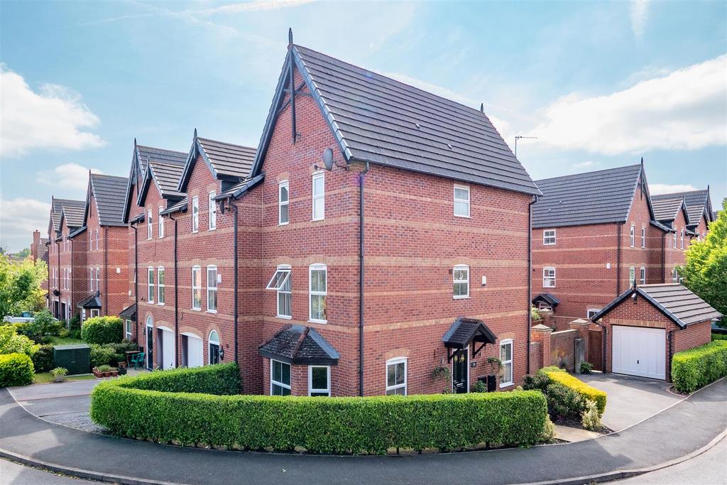 Welman Way, Altrincham 4 bed townhouse £550,000
