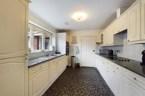 10 Ringley Meadows, Bempton, Bridlington, YO15 1JR