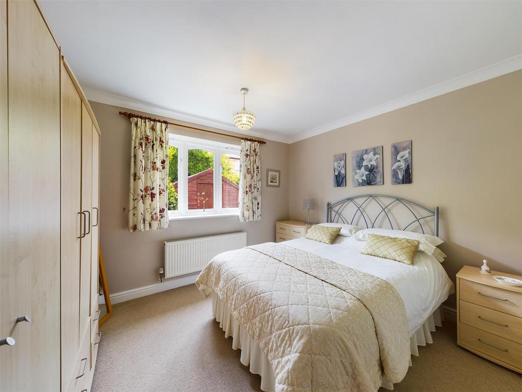 Bedroom: