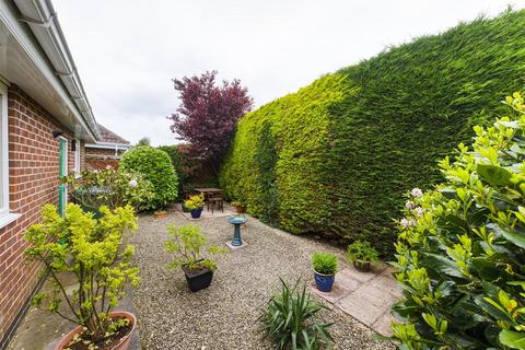 10 Ringley Meadows, Bempton, Bridlington, YO15 1JR