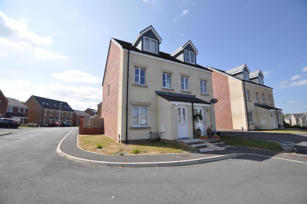 Maes Elen, Carmarthen 3 bed semidetached house £845 pcm (£195 pw)