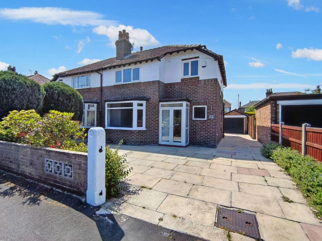 Cholmondeley Avenue, Timperley 3 bed semidetached house £1,600 pcm (£369 pw)
