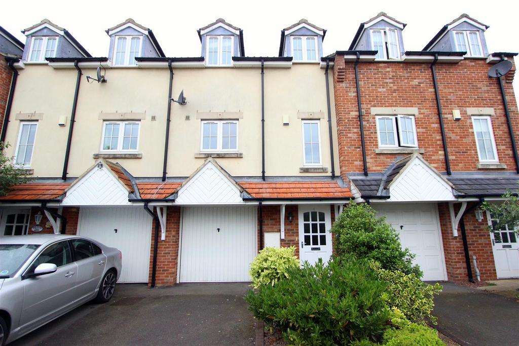 The Willows, Middleton St. 3 bed terraced house to rent £795