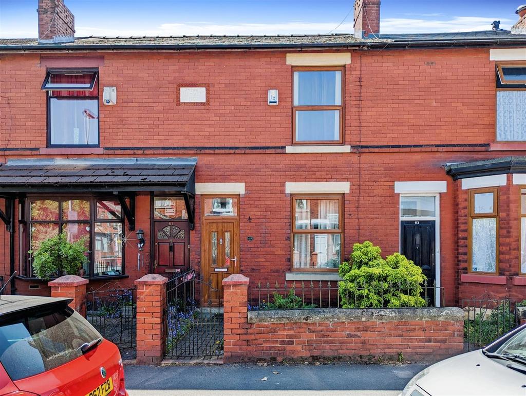 Orchard Lane, Leigh 2 bed terraced house for sale £140,000