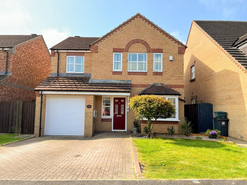 The Beeches, Middleton St. 4 bed detached house £300,000