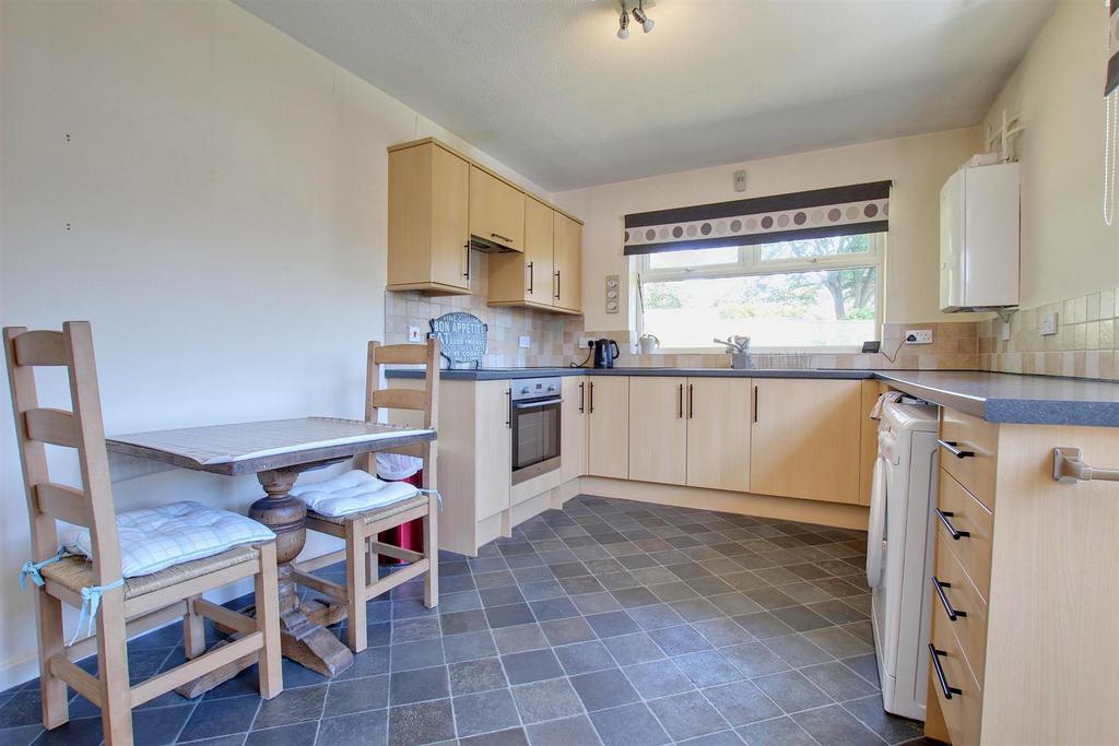 Dining kitchen