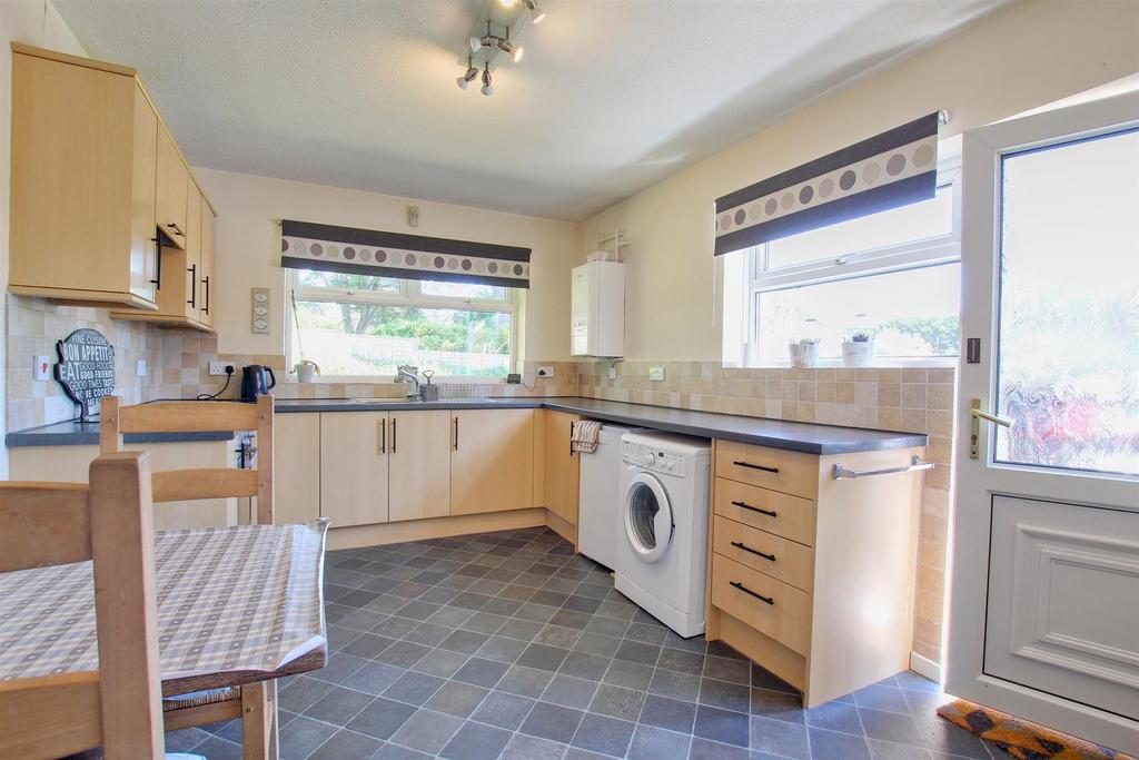 Dining kitchen