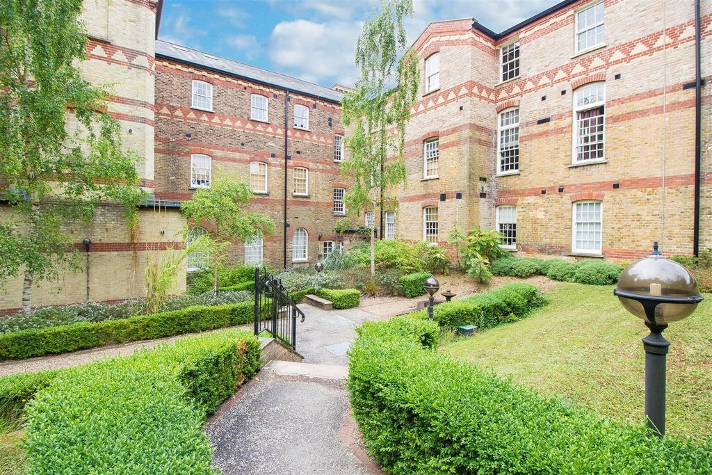 Kendall Court