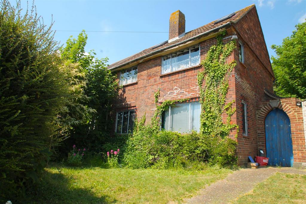 Norwich Drive, Brighton BN2 2 bed semidetached house £300,000