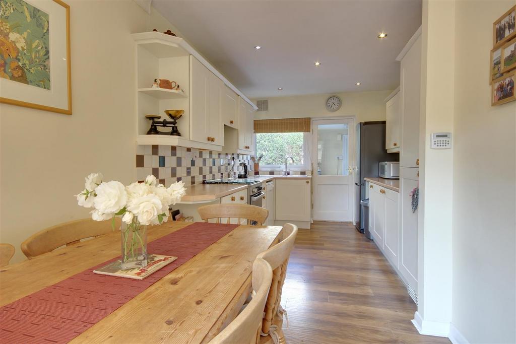 Parklands Drive, North Ferriby 4 bed detached house for sale £325,000
