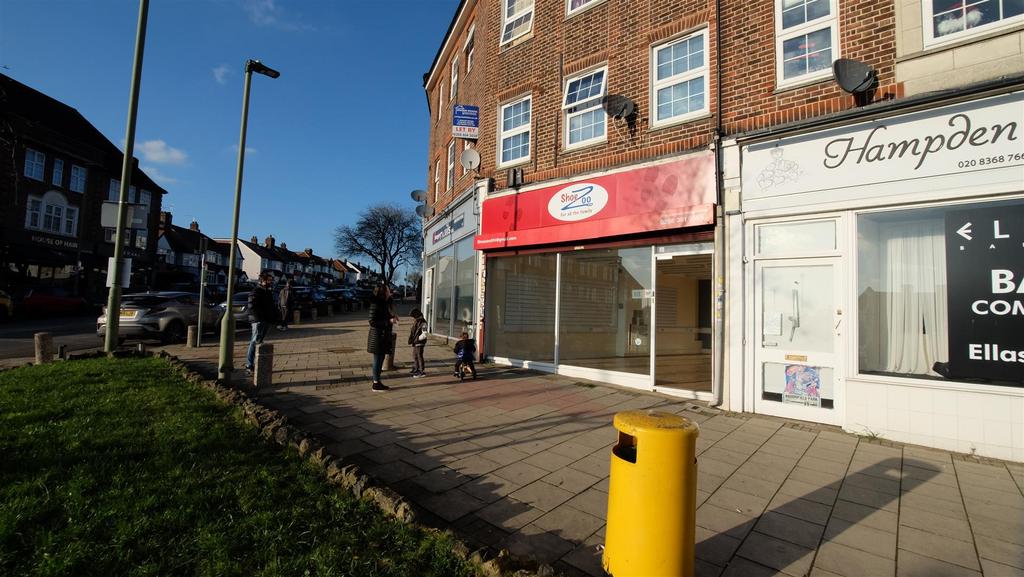 Hampden Square, Southgate N14 Retail property (high street) to rent £